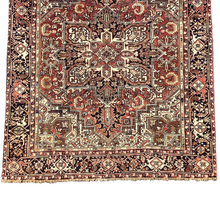 Lade das Bild in den Galerie-Viewer, Poppy - Vintage Heriz Carpet
