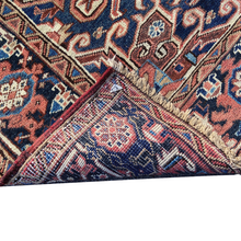 Lade das Bild in den Galerie-Viewer, Courtney - Vintage Heriz Carpet
