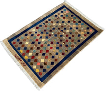 Lade das Bild in den Galerie-Viewer, Emest - New Moshiri Argyle Persian Rug
