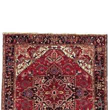 Lade das Bild in den Galerie-Viewer, Shirley - Vintage Heriz Carpet
