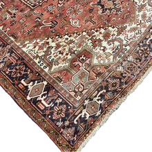 Carica l&#39;immagine nel visualizzatore di Gallery, Holly - Vintage Heriz Carpet
