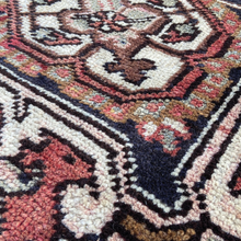 Lade das Bild in den Galerie-Viewer, Poppy - Vintage Heriz Carpet
