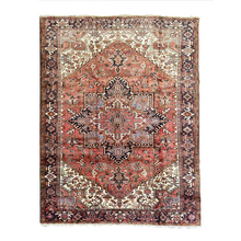 Carica l&#39;immagine nel visualizzatore di Gallery, Holly - Vintage Heriz Carpet
