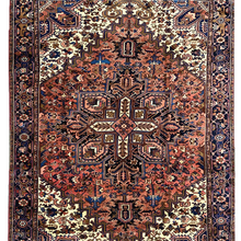 Lade das Bild in den Galerie-Viewer, Palma - Vintage Heriz Carpet
