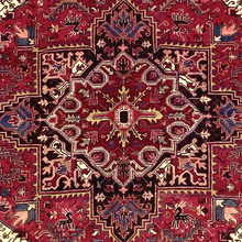 Lade das Bild in den Galerie-Viewer, Shirley - Vintage Heriz Carpet
