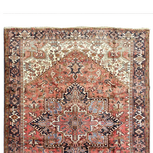 Carica l&#39;immagine nel visualizzatore di Gallery, Holly - Vintage Heriz Carpet
