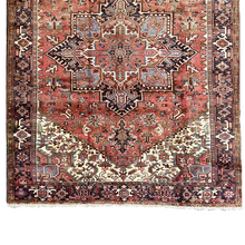 Charger l&#39;image dans la galerie, Holly - Vintage Heriz Carpet
