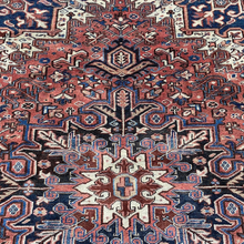 Lade das Bild in den Galerie-Viewer, Courtney - Vintage Heriz Carpet
