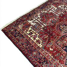 Lade das Bild in den Galerie-Viewer, Cameron - Vintage Heriz Carpet
