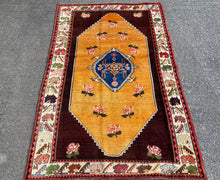 将图片加载到图库查看器，Amalia - Gorgeous Antique Karabakh Rug
