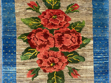 Cargar imagen en el visor de la galería, Andrea - New Gol Farang Floral Wool Rug
