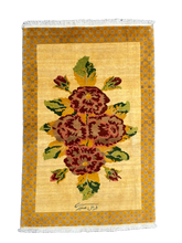 Charger l&#39;image dans la galerie, Beverley - New Gol Farang Floral Rug
