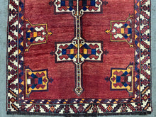 Lade das Bild in den Galerie-Viewer, Amelia - Vintage Caucasian Rug
