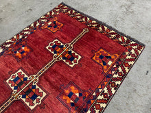 Lade das Bild in den Galerie-Viewer, Amelia - Vintage Caucasian Rug
