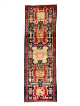 Carica l&#39;immagine nel visualizzatore di Gallery, Hayley - Vintage Caucasian Kazak Runner
