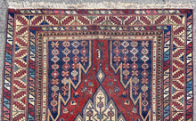 Lade das Bild in den Galerie-Viewer, Farrah - Antique Mazaghan Persian Rug
