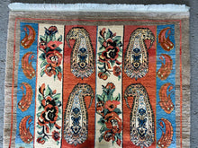 Lade das Bild in den Galerie-Viewer, Dorothy - New Paisley Bidjar Persian Rug
