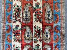 Lade das Bild in den Galerie-Viewer, Dorothy - New Paisley Bidjar Persian Rug
