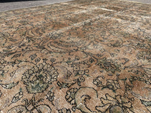 画像をギャラリービューアに読み込む, Tiago - Large Vintage Tabriz Carpet
