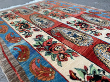 Carica l&#39;immagine nel visualizzatore di Gallery, Dorothy - New Paisley Bidjar Persian Rug
