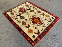 Загрузить изображение в средство просмотра галереи, Becca - New Tribal Gabbeh Rug
