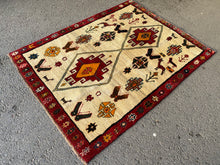 Lade das Bild in den Galerie-Viewer, Becca - New Tribal Gabbeh Rug
