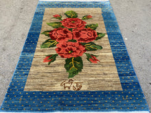 Lade das Bild in den Galerie-Viewer, Andrea - New Gol Farang Floral Wool Rug
