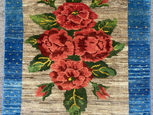 Lade das Bild in den Galerie-Viewer, Andrea - New Gol Farang Floral Wool Rug
