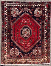 Charger l&#39;image dans la galerie, Casey - Vintage Qashqai Rug
