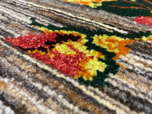 Carregar imagem no visualizador da galeria, Benjamin - New Gol Farang Floral Rug
