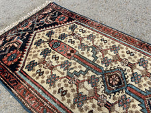 Lade das Bild in den Galerie-Viewer, Harley - Vintage Caucasian Kazak Runner
