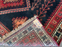 Lade das Bild in den Galerie-Viewer, Hope - Vintage Caucasian Rug
