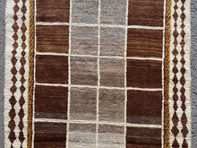 Carregar imagem no visualizador da galeria, Bailey - New Gabbeh Rug
