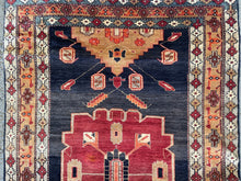 Carregar imagem no visualizador da galeria, Julia - Vintage Caucasian Kuba Runner
