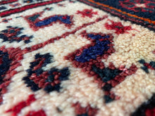 Charger l&#39;image dans la galerie, Ashlyn - Vintage Qashqai Rug
