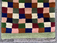 Lade das Bild in den Galerie-Viewer, Cindi - New Shaggy Qashqai Gabbeh Rug
