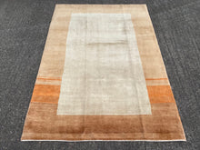 Lade das Bild in den Galerie-Viewer, Misty - Contemporary Gabbeh Rug
