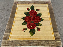 Carregar imagem no visualizador da galeria, Augusta - New Moshiri Rug
