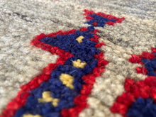 Carregar imagem no visualizador da galeria, George - New Tribal Gabbeh Rug
