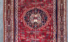 Lade das Bild in den Galerie-Viewer, Carter - Vintage Qashqai Rug
