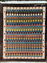 Lade das Bild in den Galerie-Viewer, Ariana - New Moshiri Rug
