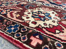 Carica l&#39;immagine nel visualizzatore di Gallery, Kasie - Large Vintage Persian Bakhtiar Carpet
