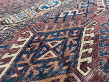 Carica l&#39;immagine nel visualizzatore di Gallery, Caroline - Antique Turkoman Yamut Carpet
