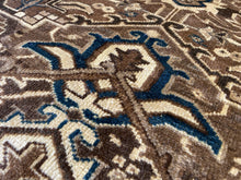 Charger l&#39;image dans la galerie, Dermot - Large Vintage Heriz Carpet
