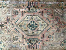 Cargar imagen en el visor de la galería, Emilio - Large Vintage Persian Heriz Carpet
