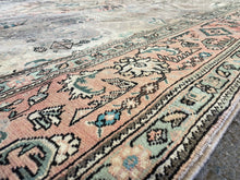 Lade das Bild in den Galerie-Viewer, Emilio - Large Vintage Persian Heriz Carpet
