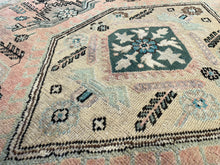 Carregar imagem no visualizador da galeria, Emilio - Large Vintage Persian Heriz Carpet
