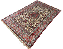 Загрузить изображение в средство просмотра галереи, Ignes - Fine Isfahan Carpet Signed
