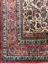 Lade das Bild in den Galerie-Viewer, Ignes - Fine Isfahan Carpet Signed
