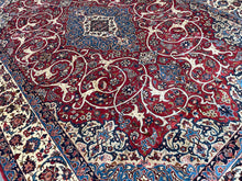 画像をギャラリービューアに読み込む, Martinez - Fine Isfahan Carpet Signed
